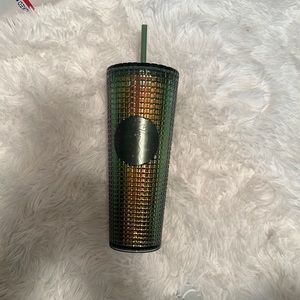 Starbucks 24oz Venti tumbler with straw. This is colour green NWT grid style